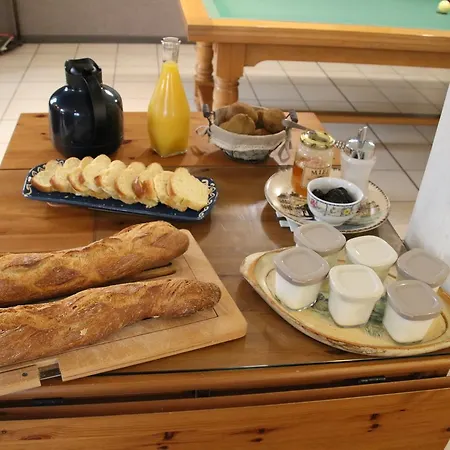 Maison Du Pays De Serres Bed & Breakfast